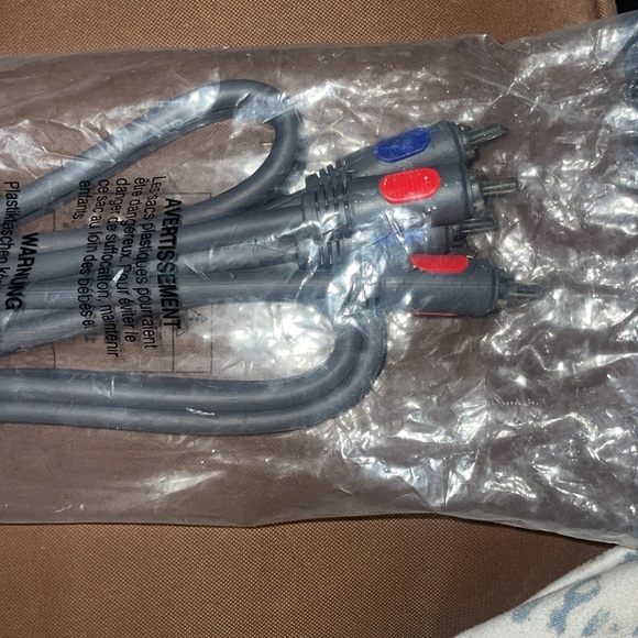 Video Cable Connectors. 6 Feet, Red, Blue & Green Connectors. - Picture 4 of 10